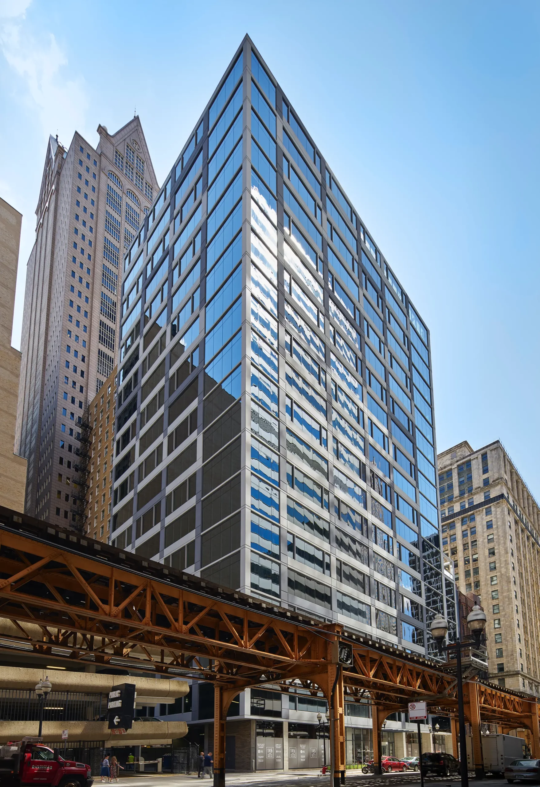 Commercial Real Estate Firm Chooses Chicago Loft Office As New Home
