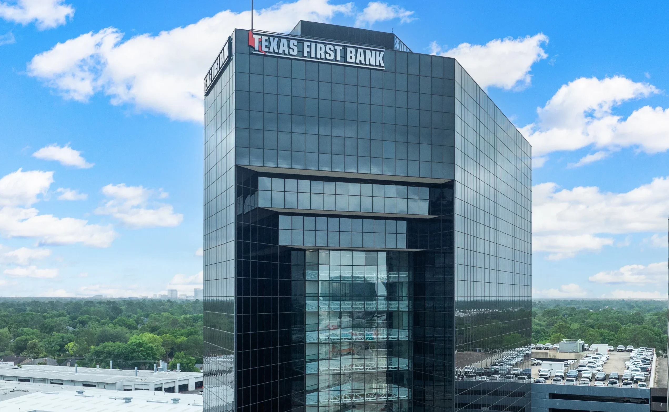 ひろけい　TEXAS　5521 Kirkwood-Tower-Exterior-Drone-